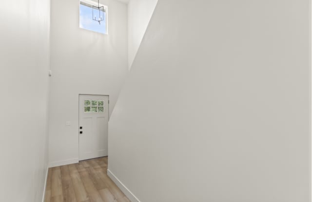 Photo of 150 South 100 East-2