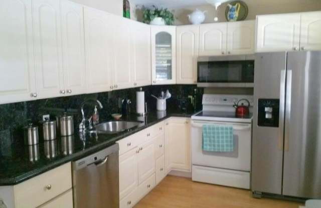 2424 N Federal Highway