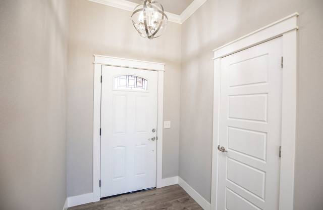 ***1924 Seay CIr.***