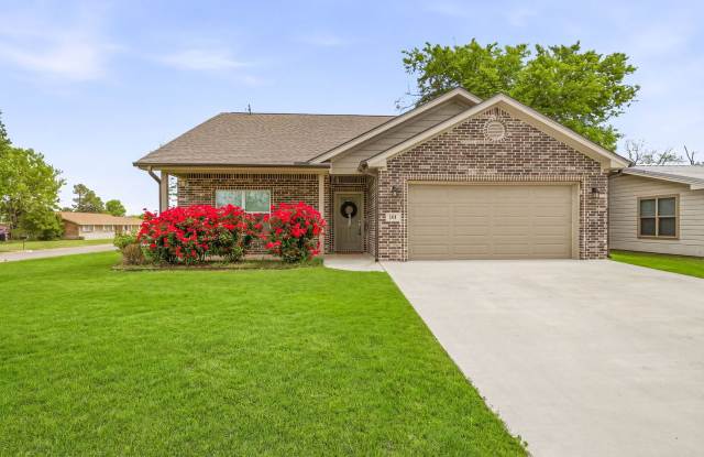 191 Davis Ave., Stephenville, TX 76401