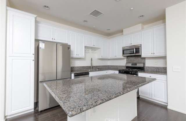 478 E Santa Ana Street