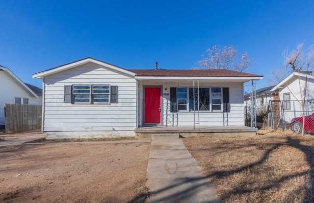 Adorable 3/1 unfinished basement Tenant pay all utilities