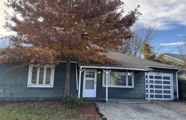 Photo of 3315 SW Clare