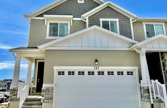 Stunning Model Townhome at Quailhill! - 247 Eaglewood Drive, Saratoga Springs, UT 84005