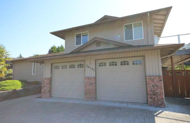 Photo of 4 bedroom home in Federal Way with breathtaking views!
