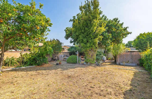24301 Lomita Dr