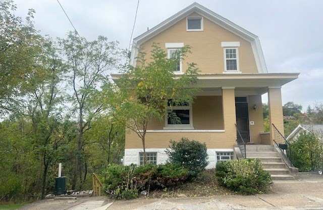 358 Pointview Rd