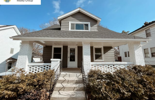 856 Diamond Ave NE - 856 Diamond Avenue Northeast, Grand Rapids, MI 49503