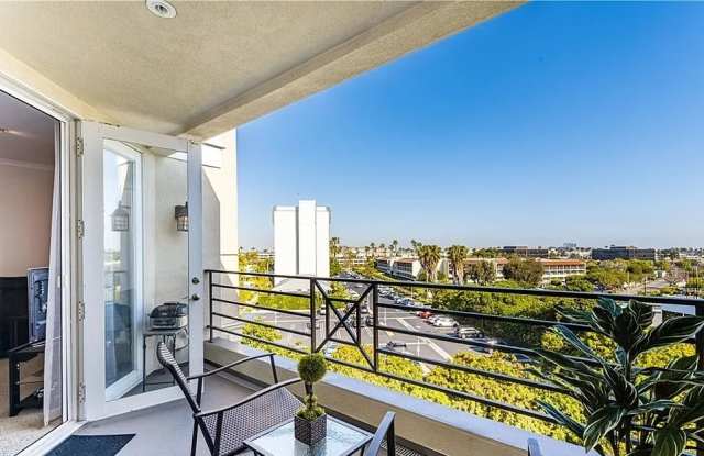 Photo of 2243 Martin