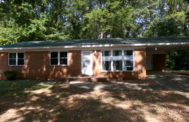 Photo of 312 Shady Ln