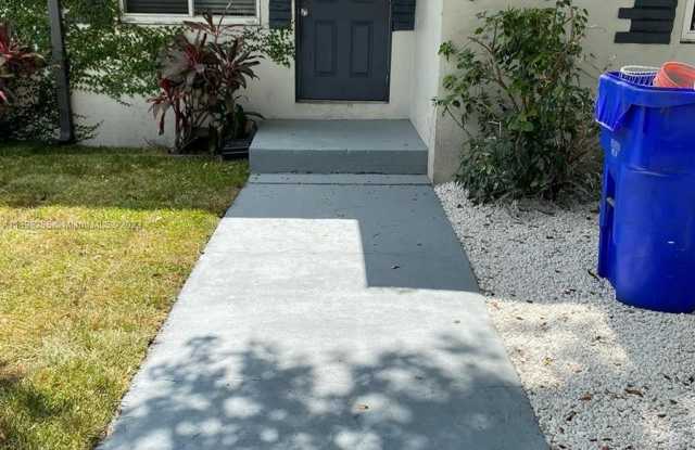 5175 NW 3rd Ave