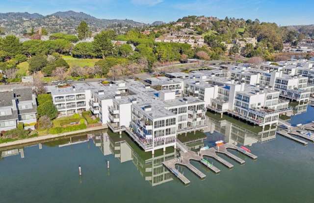 5221 Shelter Bay Ave