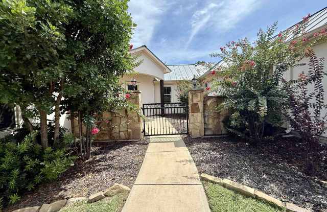 3327 Bay West Boulevard