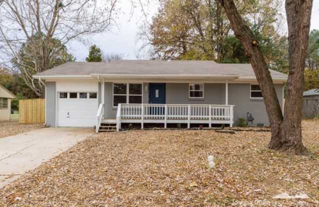 Downtown Area Home in Fayetteville !