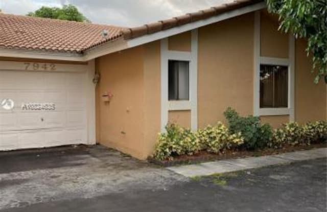 7942 NW 37th Dr - 7942 NW 37th Dr, Coral Springs, FL 33065