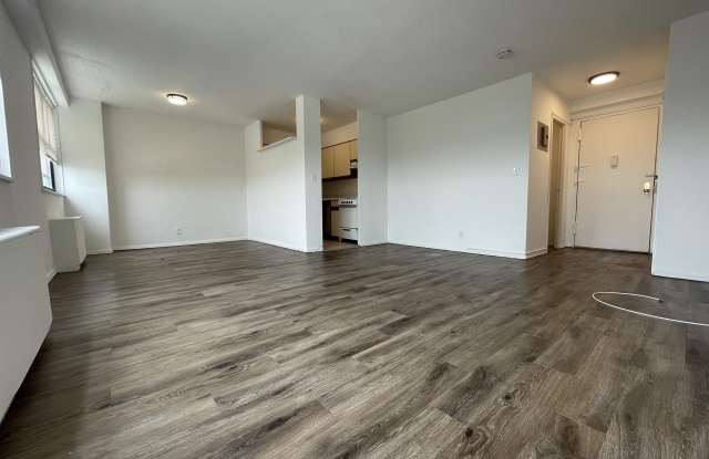 Photo of 1225 KENNEDY BLVD