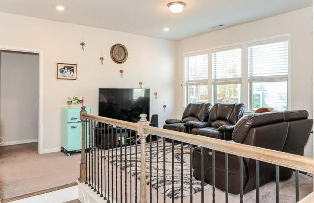 4245 Grandview pointe Way