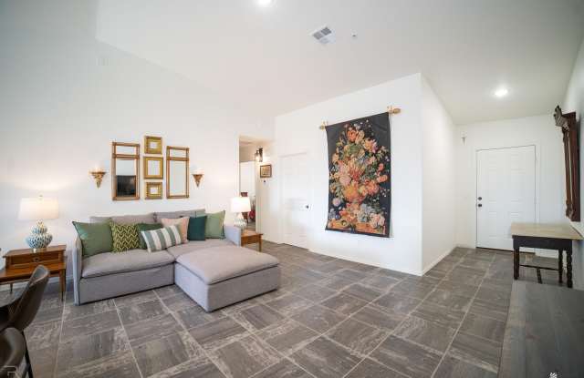 3839 S DESERT SKY DR