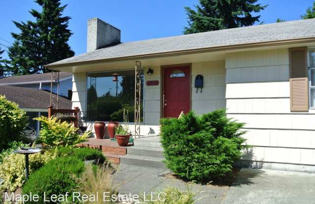 5611 40th Ave NE - 5611 40th Avenue Northeast, Seattle, WA 98105