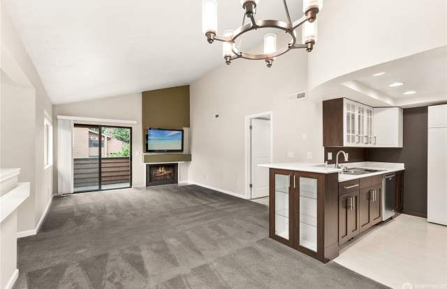 Photo of Great 1bed 1bath Location in Kirkland! Parking and W/S/G included in rent