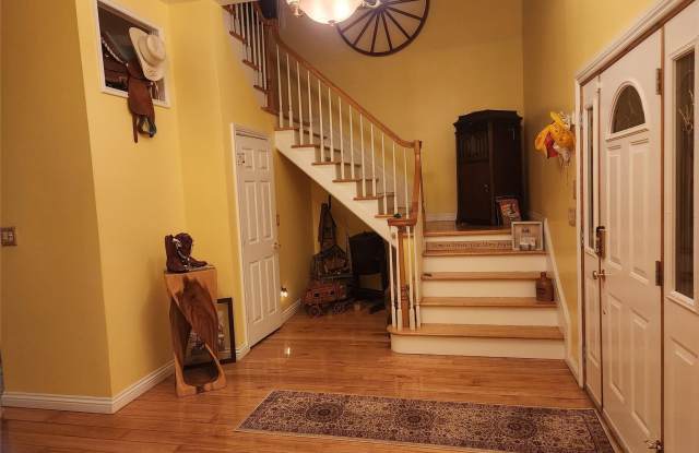 Photo of 280 Bayview Avenue