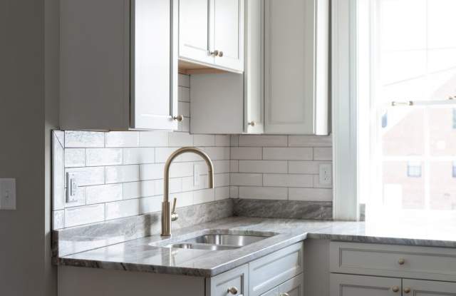 Photo of Prime Downtown Fredericksburg Location – Walk to Train, Shops  Dining