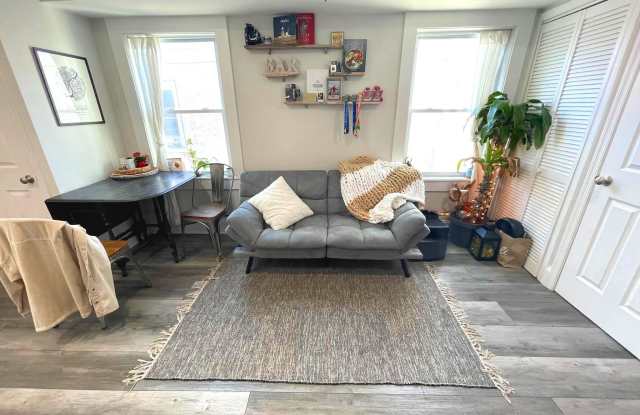 2218 FAIRMOUNT AVENUE