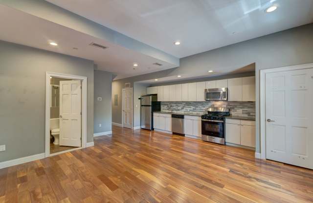 The Chapman Apartments - 315 Whitney Ave!