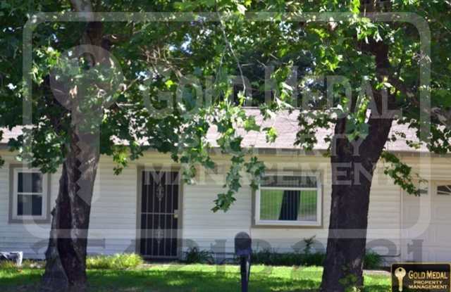 Your New Home Awaits At 1208 E Ave. H!