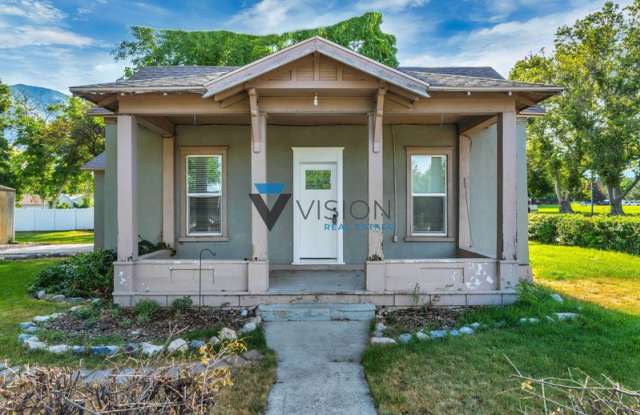 Photo of 113 E 400 S