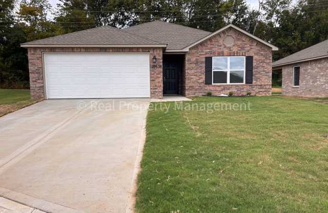 Photo of BRAND NEW CONSTRUCTION! Great house in Chaffee Crossing.