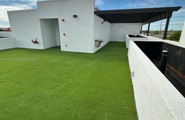 3422 Northwest 5th Avenue