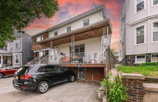 26 CHARLES ST
