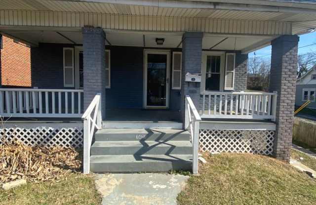 1423 Burrell St 2bed/1bath $1195