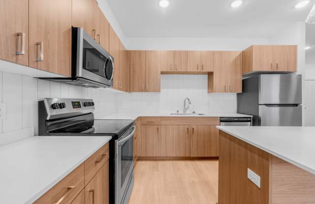 51st Street Apartments