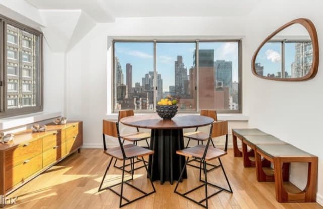 207 E 68th St 7K - 207 East 68th Street, New York City, NY 10021