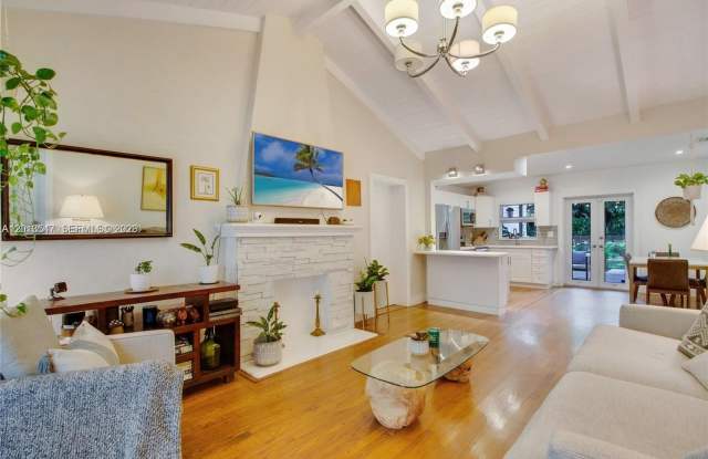 45 NW 93rd St