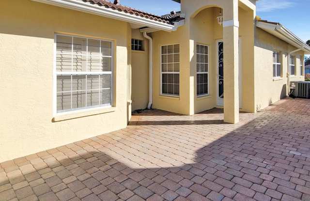 Vista Del Lago Annual Villa for Rent