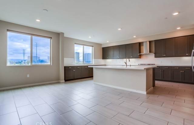 208 Tribeca