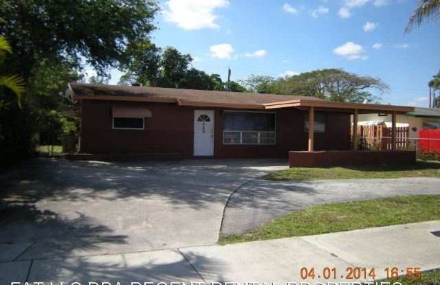 1749 SW 43 AVE - 1749 Southwest 43rd Avenue, Broadview Park, FL 33317