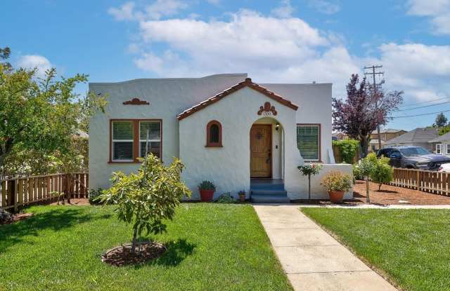 300 East McKinley Avenue