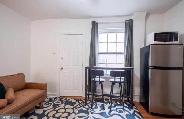 320 S JUNIPER STREET