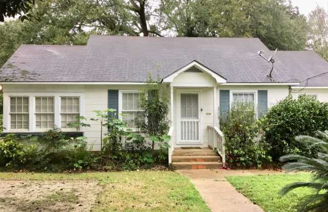 F&N FAIRHOPE COTTAGE