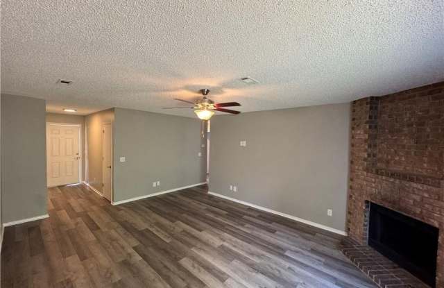 1374  N Chickadee  AVE