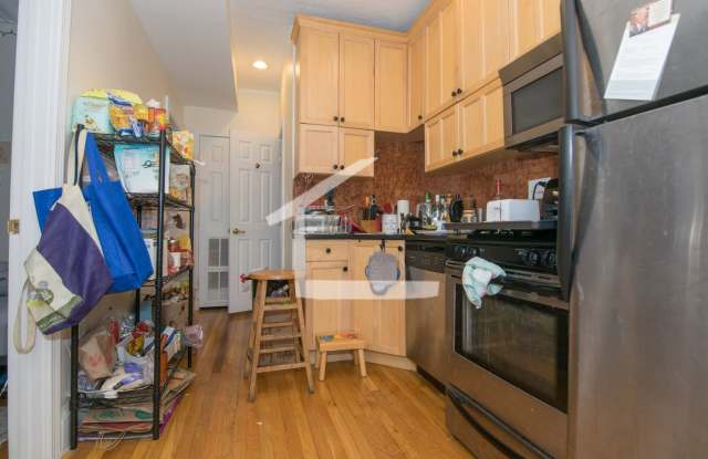 Charming 4 Bedroom-No Broker Fee