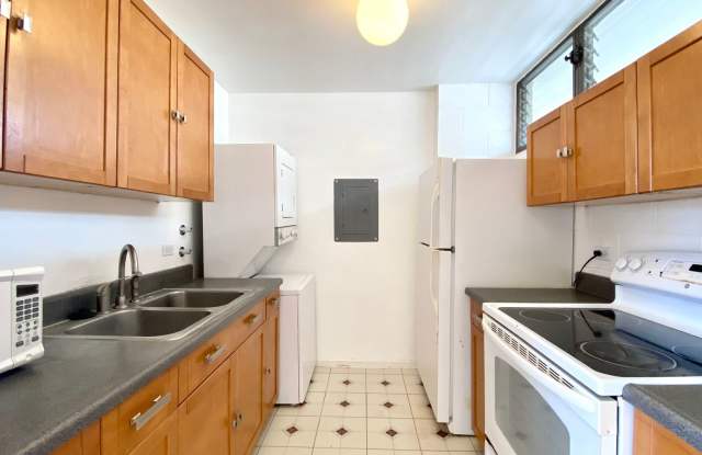 Photo of Available Now! Studio on Kinau Street with Washer/Dryer  1 Covered Parking!!!