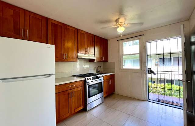 Photo of Waikiki: 1 Bed, 1 Bath Apartment