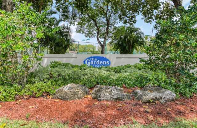 709 Gardens Dr