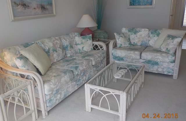 100 The Esplanade #204