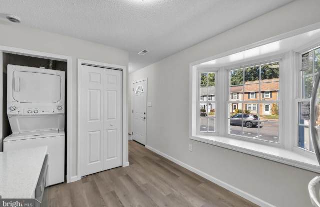 8529 ENGLEWOOD Court